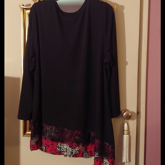 Sweater - Picture 2 of 5